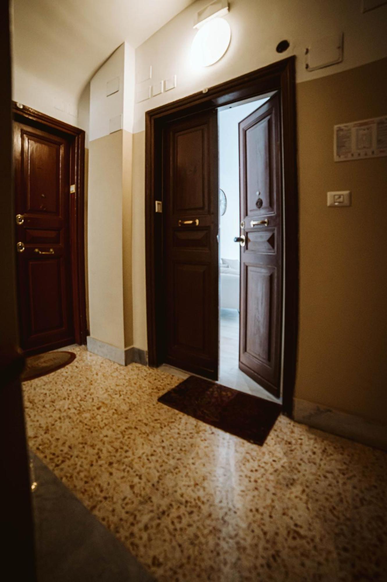 Colosseo Cozy Rooms B&B Roma Exterior foto